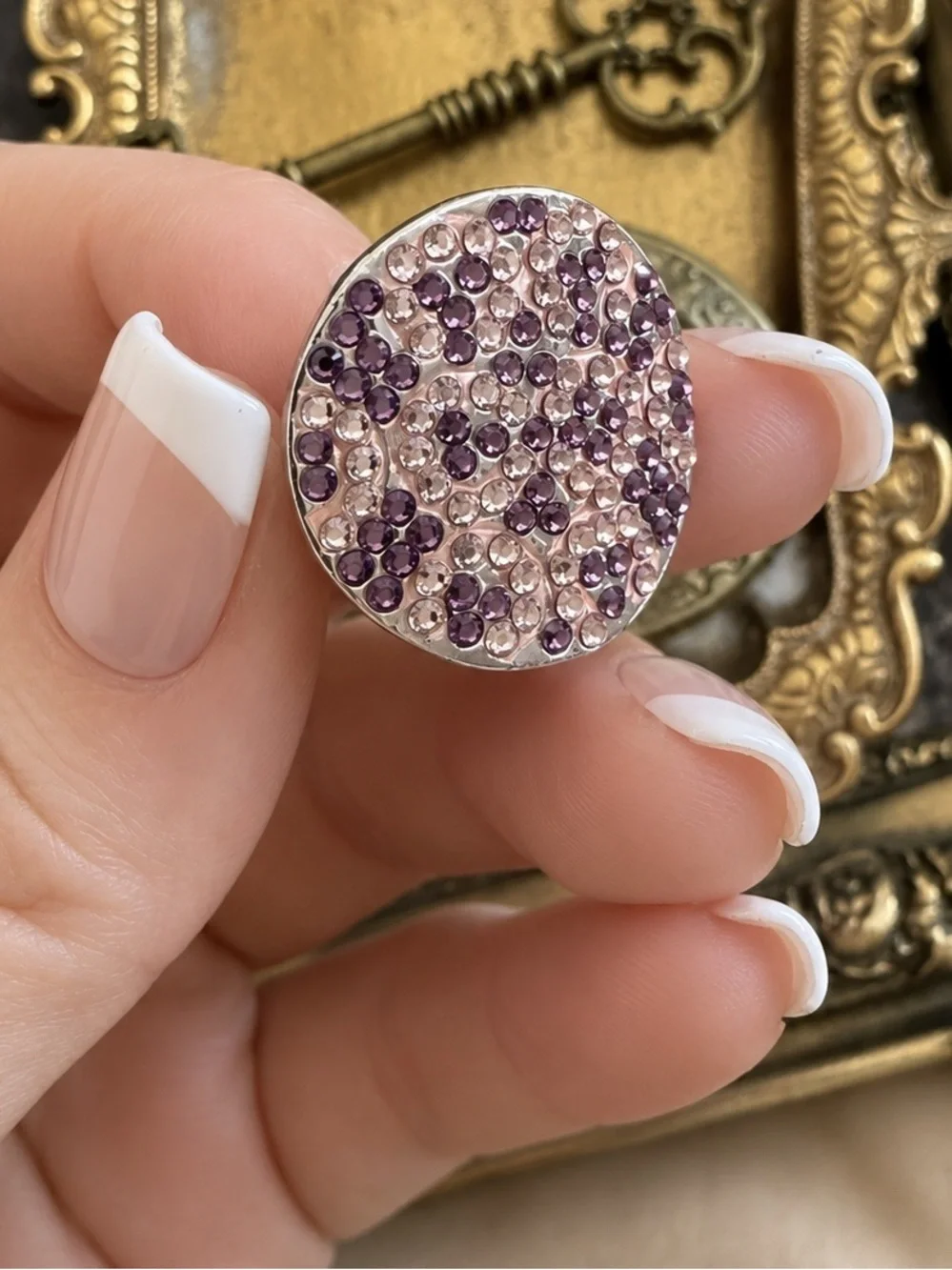 COACH • Purple Lavender Crystal Rhinestone Signature Logo Statement Ring